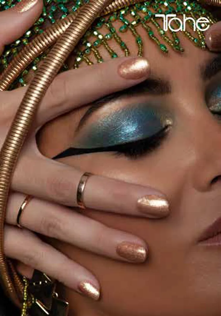 Maquillaje metálico